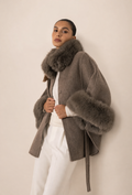 Manteau élégant en laine avec Col et poignets en fausse Fourrure